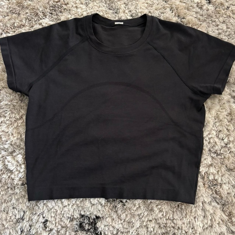 lululemon athletica Black Short Sleeve Tee